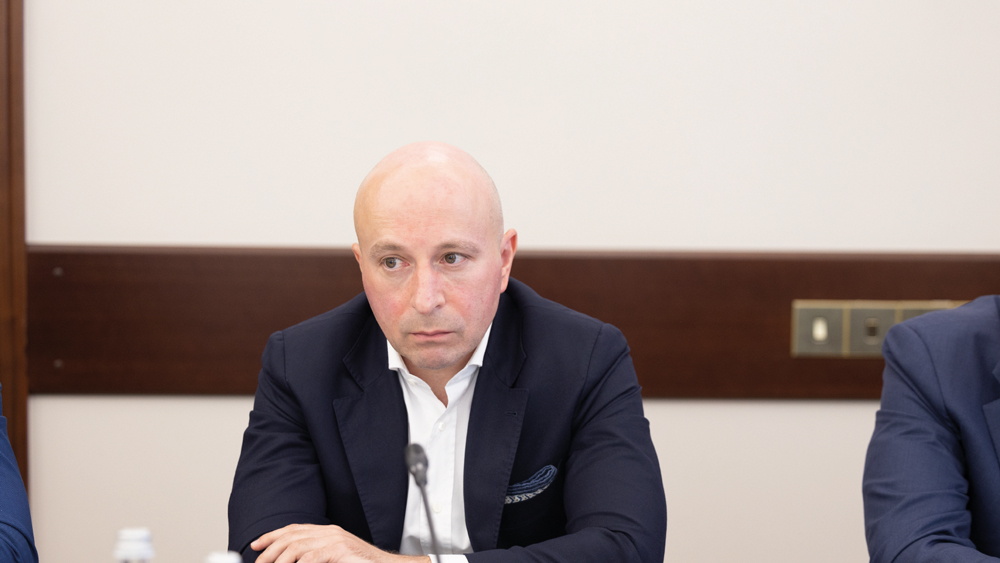 100 миллиардов за краску ежегодно утекает за границу фото: 100 миллиардов за краску ежегодно утекает за границу