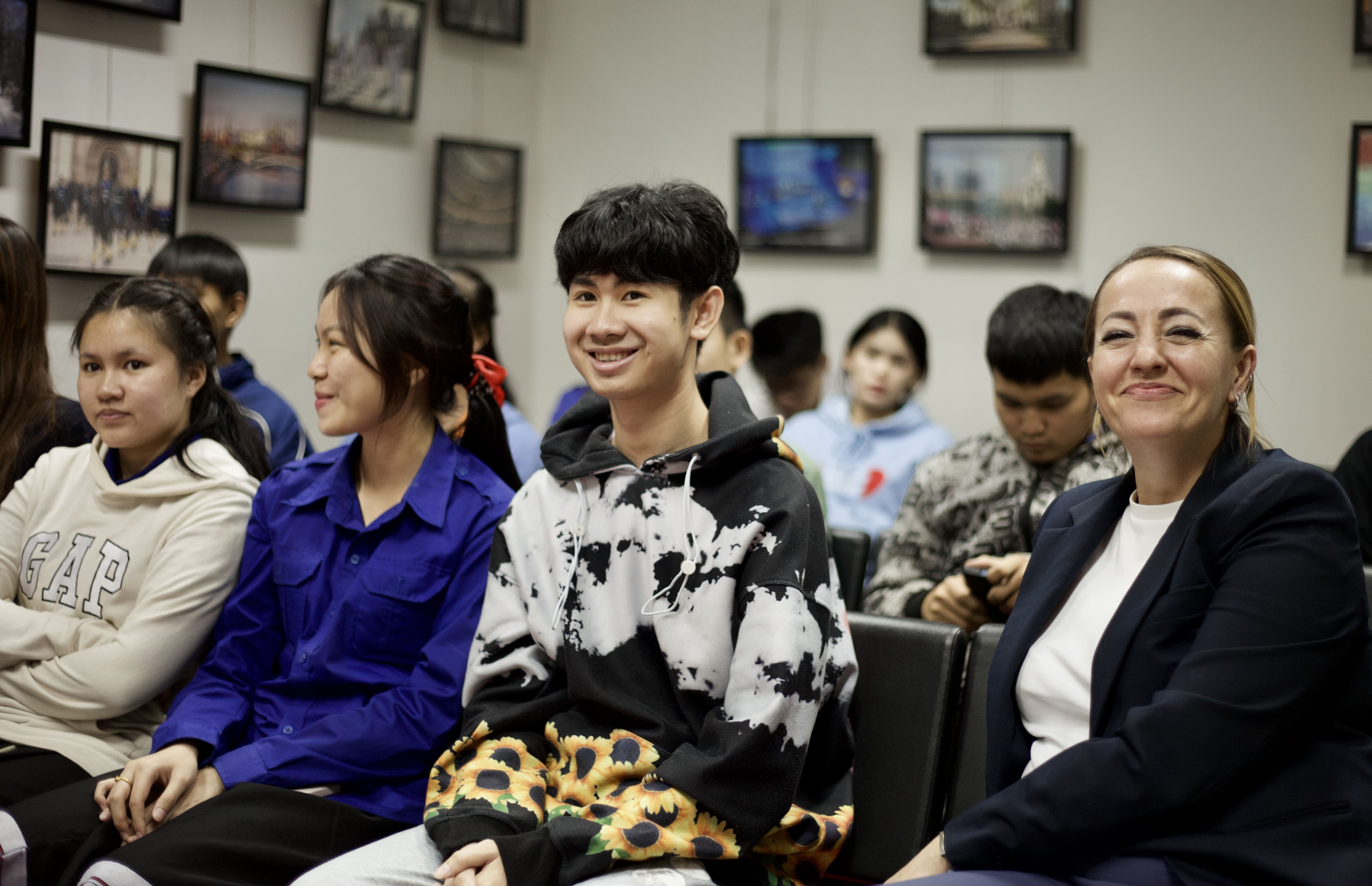 фото: В столице Лаоса прошла серия мероприятий для тех, кто изучает и преподает русский язык