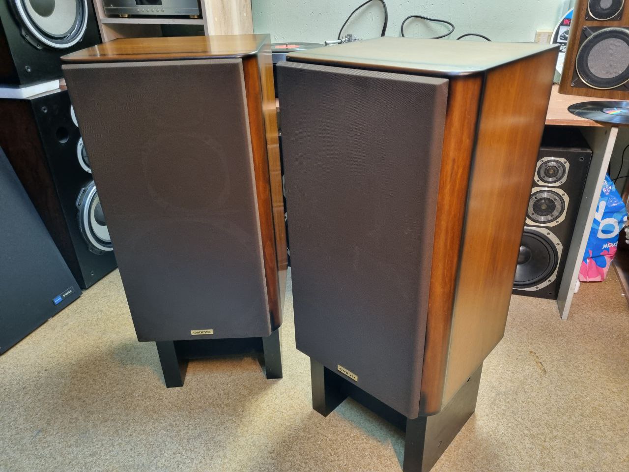 Обзор акустической системы Onkyo Monitor 2001, 1986 фото: Обзор акустической системы Onkyo Monitor 2001, 1986