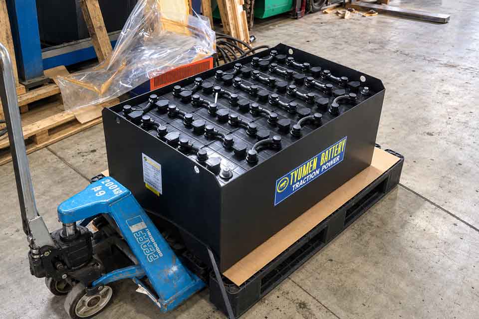 E-BATTERY: подбор тяговых аккумуляторов для современной складской техники фото: E-BATTERY: подбор тяговых аккумуляторов для современной складской техники