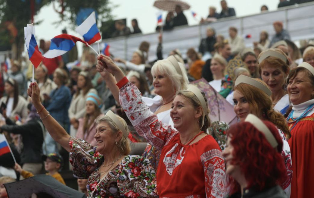 Экспертами Книги Рекордов России зафиксирован рекорд по кокошникам фото: Экспертами Книги Рекордов России зафиксирован рекорд по кокошникам