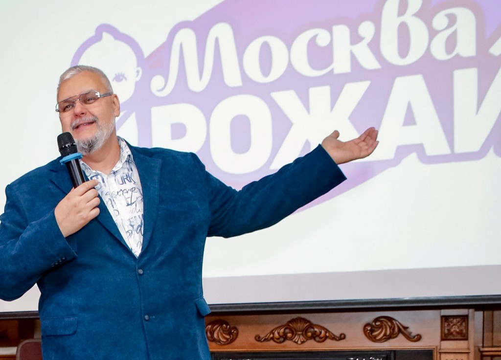Артисты цыганского театра "Ромэн" поздравили Клуб беременных и его Президента фото: Артисты цыганского театра "Ромэн" поздравили Клуб беременных и его Президента