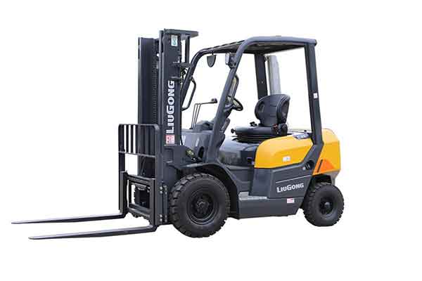 Дизельные вилочные погрузчики: мощность, надёжность и эффективность на открытых площадках фото: Дизельные вилочные погрузчики: мощность, надёжность и эффективность на открытых площадках