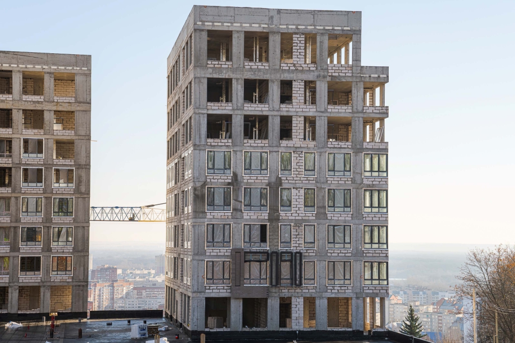 ГК «Садовое кольцо» приступила к устройству кровли в одном из корпусов первой очереди ЖК Urman City фото: ГК «Садовое кольцо» приступила к устройству кровли в одном из корпусов первой очереди ЖК Urman City