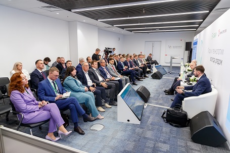 Уполномоченный по защите прав предпринимателей в Челябинской области: тема «цифровизации и роботизации» стала основной на ИННОПРОМ - 2025 фото: Уполномоченный по защите прав предпринимателей в Челябинской области: тема «цифровизации и роботизации» стала основной на ИННОПРОМ - 2025