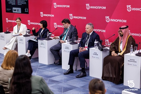 Уполномоченный по защите прав предпринимателей в Челябинской области: решение проблемы нехватки рабочих рук в экономике требует комплексного и многогранного подхода. фото: Уполномоченный по защите прав предпринимателей в Челябинской области: решение проблемы нехватки рабочих рук в экономике требует комплексного и многогранного подхода.