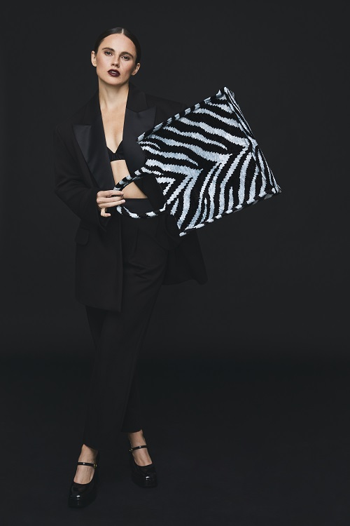 Анималистические принты и монограмма: TWO EAGLES представил коллекцию Fall/Winter фото: Анималистические принты и монограмма: TWO EAGLES представил коллекцию Fall/Winter