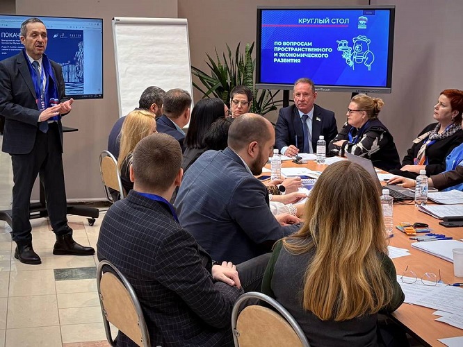 Нижневартовские депутаты собирают наказы от населения, чтобы включить их в свежий план развития города фото: Нижневартовские депутаты собирают наказы от населения, чтобы включить их в свежий план развития города