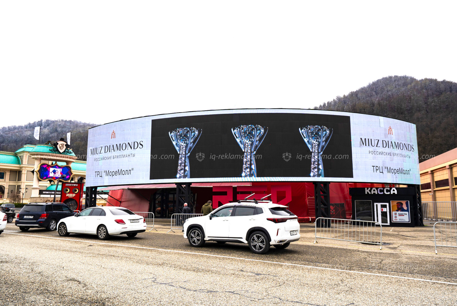 Годовая digital-кампания от агентства IQ: Miuz Diamonds притягивает внимание гостей на элитном курорте. фото: Годовая digital-кампания от агентства IQ: Miuz Diamonds притягивает внимание гостей на элитном курорте.