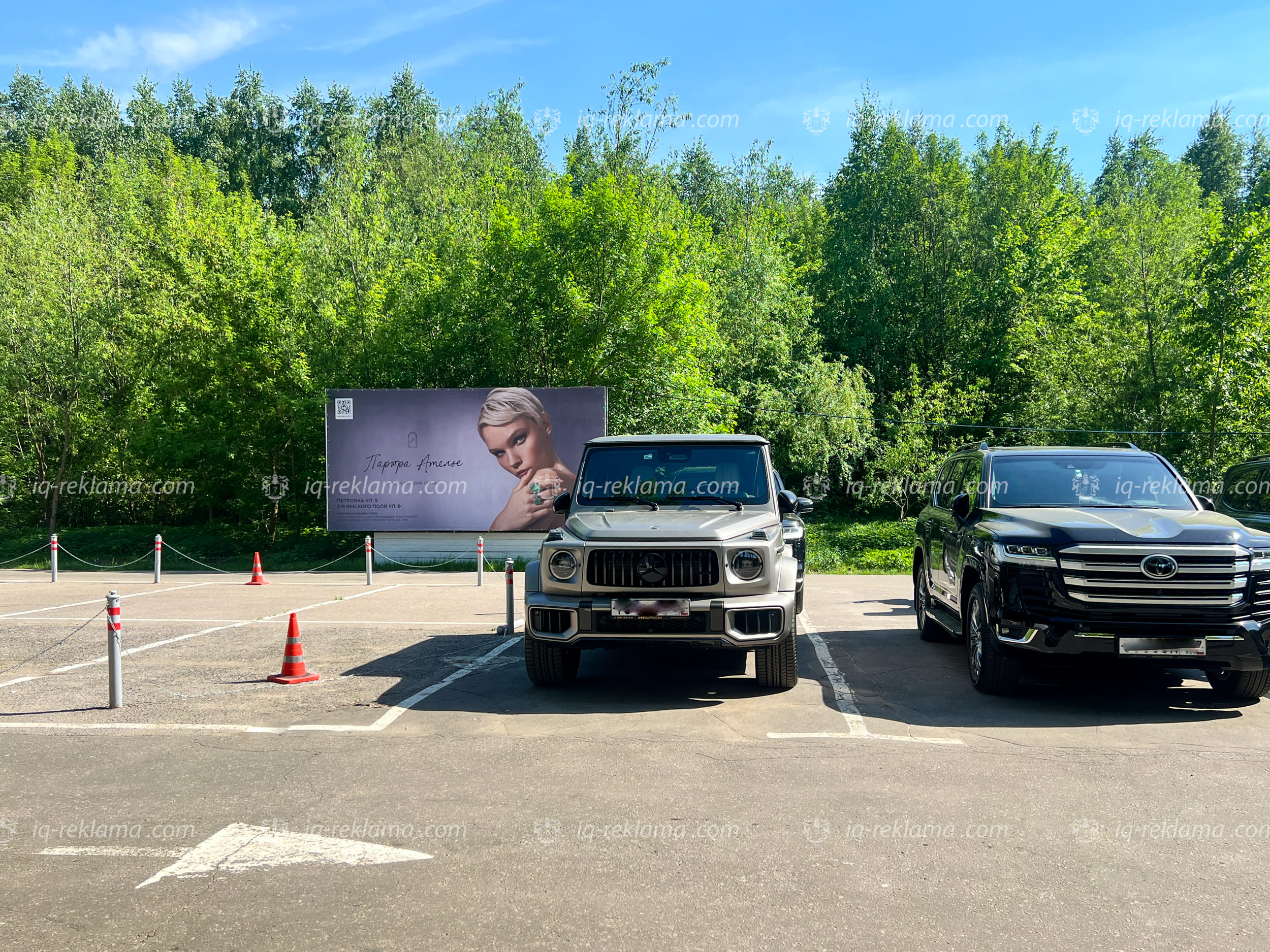Наружная реклама ювелирного бренда Parure в ресторане «Причал» Novikov Group в Москве. фото: Наружная реклама ювелирного бренда Parure в ресторане «Причал» Novikov Group в Москве.