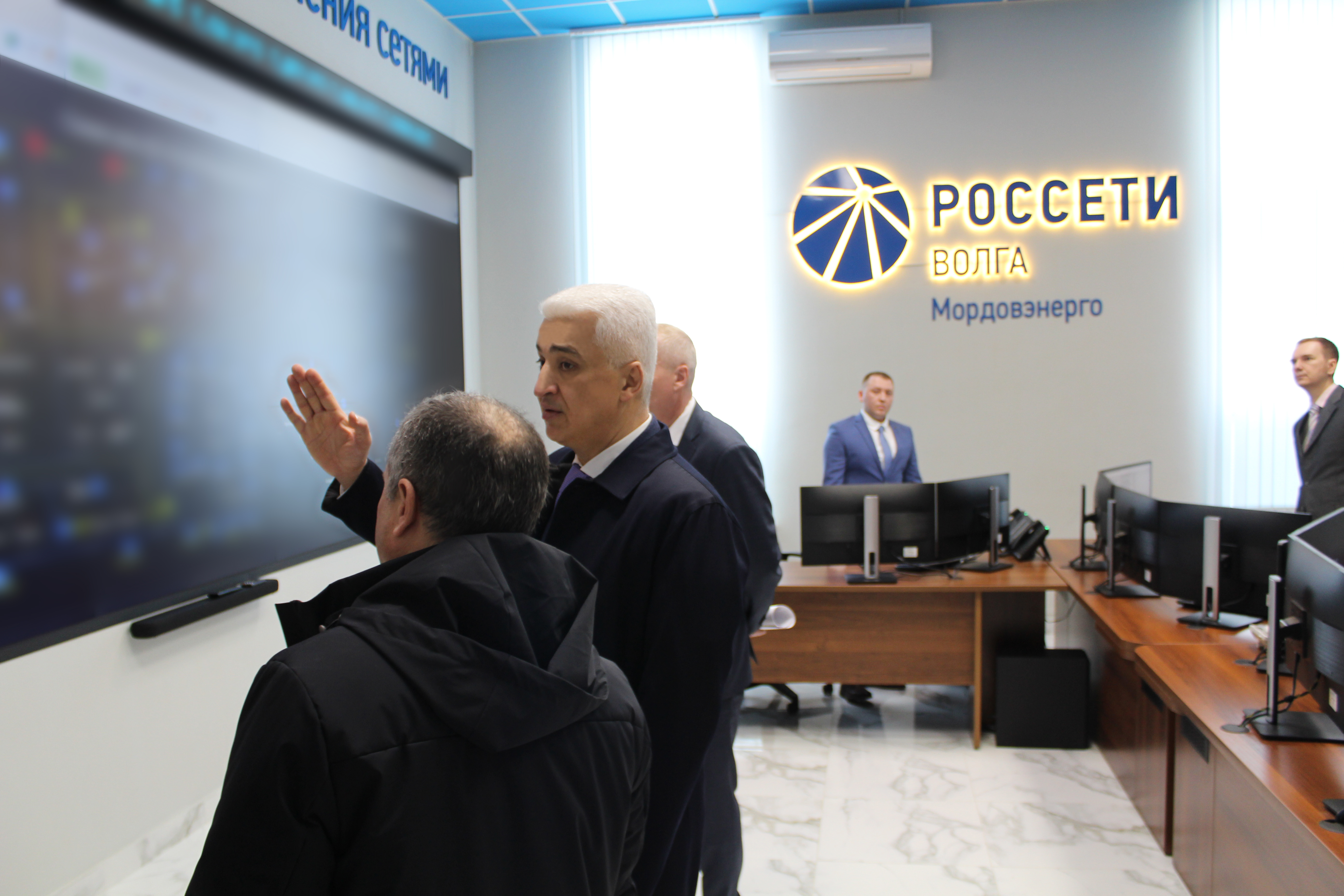 Генеральный директор ПАО «Россети Волга» Александр Гаврилов посетил модернизированный Центр управления сетями Мордовии фото: Генеральный директор ПАО «Россети Волга» Александр Гаврилов посетил модернизированный Центр управления сетями Мордовии