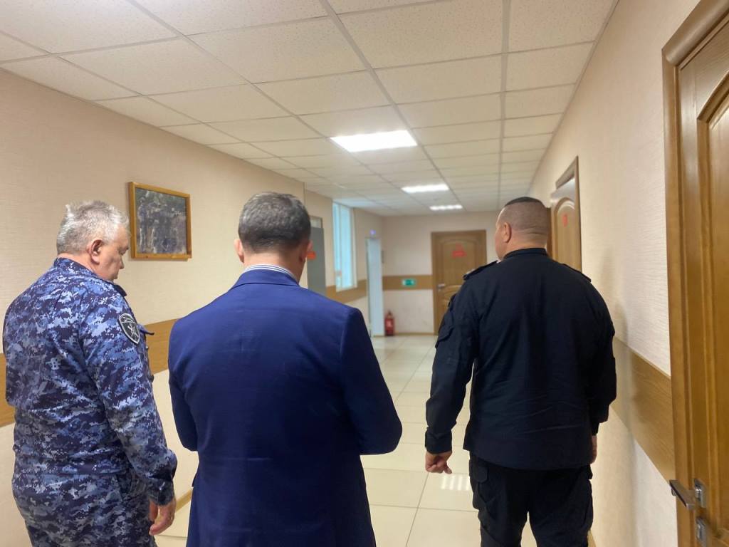 В преддверии Дня Росгвардии мэр Томска посетил спецподразделение Росгвардии фото: В преддверии Дня Росгвардии мэр Томска посетил спецподразделение Росгвардии