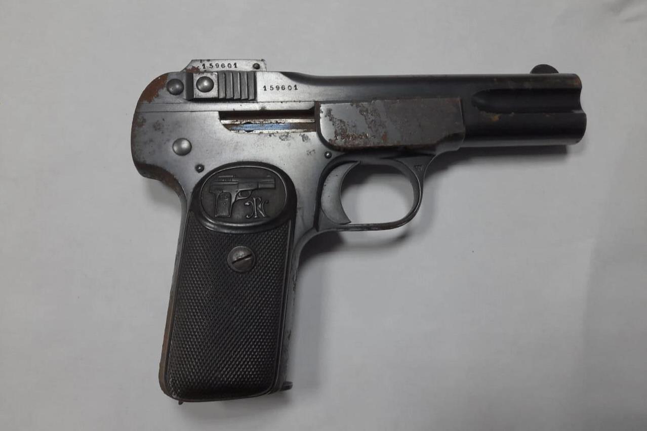 Житель Томска получит денежное вознаграждение за добровольную сдачу незаконно хранящегося оружия фото: Житель Томска получит денежное вознаграждение за добровольную сдачу незаконно хранящегося оружия