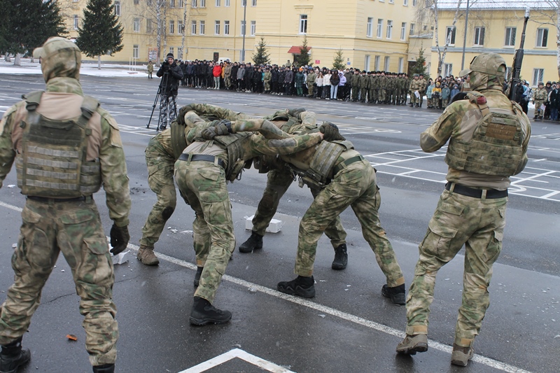 Северское соединение Росгвардии стало центром проведения традиционного «Дня призывника» фото: Северское соединение Росгвардии стало центром проведения традиционного «Дня призывника»