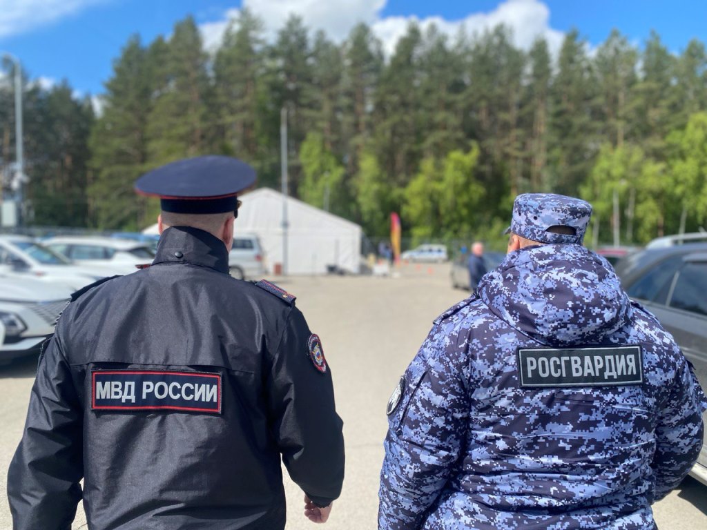 Росгвардия обеспечила правопорядок Всероссийского форума молодых ученых и предпринимателей U-NOVUS 2024 в Томске фото: Росгвардия обеспечила правопорядок Всероссийского форума молодых ученых и предпринимателей U-NOVUS 2024 в Томске
