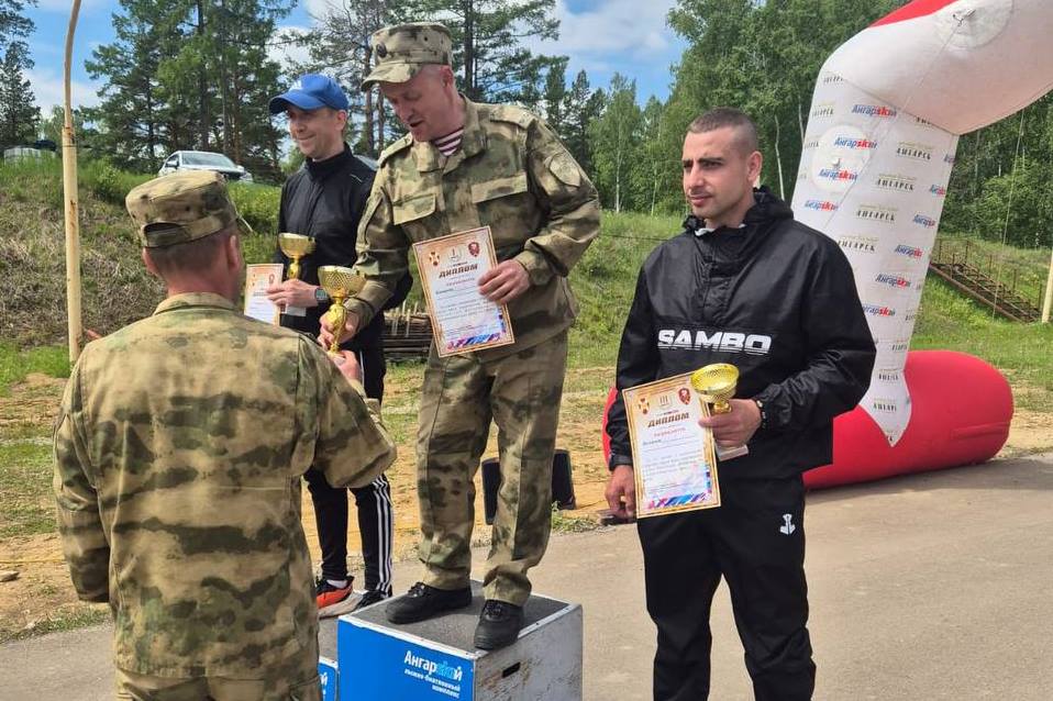 Томские росгвардейцы завоевали «золото» на чемпионате Сибирского округа Росгвардии по служебному биатлону и легкоатлетическому кроссу фото: Томские росгвардейцы завоевали «золото» на чемпионате Сибирского округа Росгвардии по служебному биатлону и легкоатлетическому кроссу