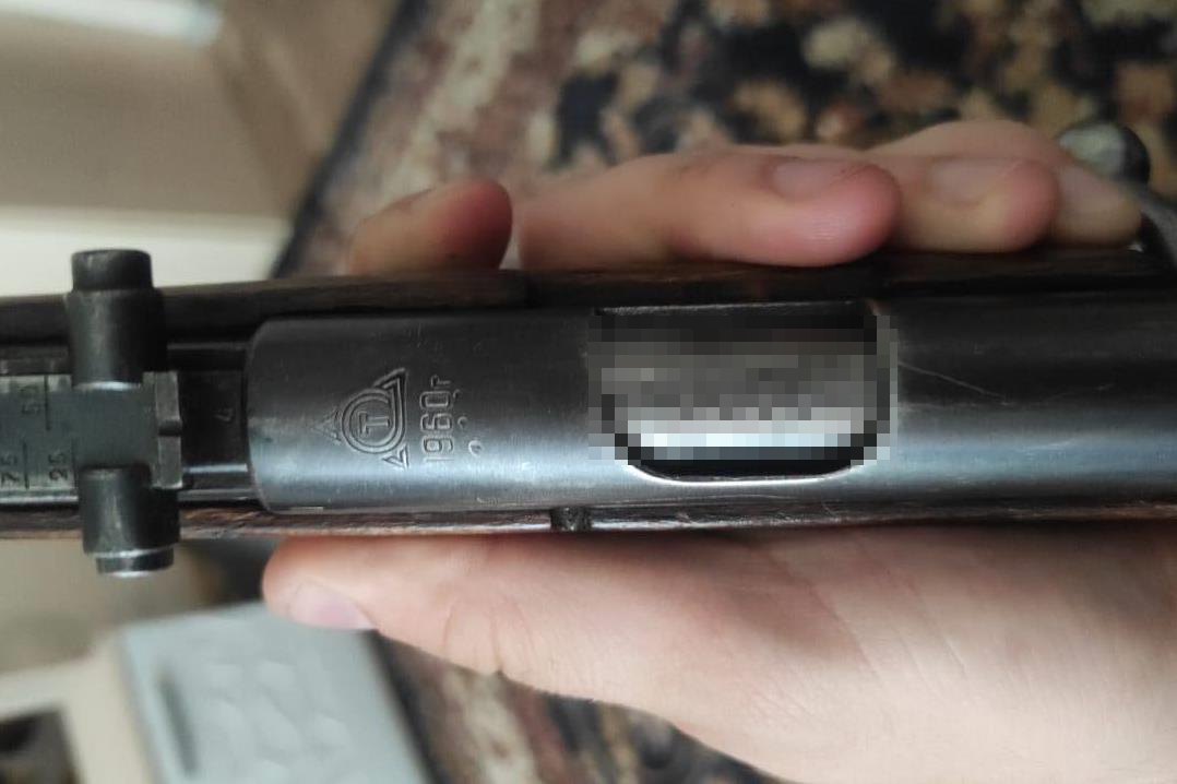 Жительница Томска добровольно сдала в Росгвардию охотничье ружье и более 300 патронов. Акция по добровольной сдаче оружия и боеприпасов продолжается в регионе фото: Жительница Томска добровольно сдала в Росгвардию охотничье ружье и более 300 патронов. Акция по добровольной сдаче оружия и боеприпасов продолжается в регионе