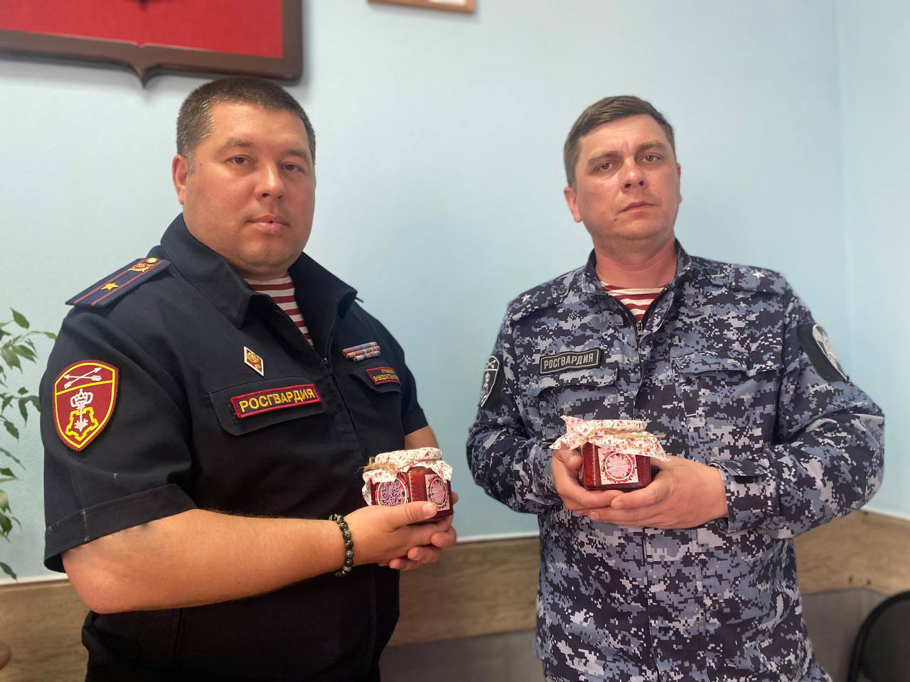 Росгвардейцы поддержали детей с тяжелыми заболеваниями в Томске фото: Росгвардейцы поддержали детей с тяжелыми заболеваниями в Томске