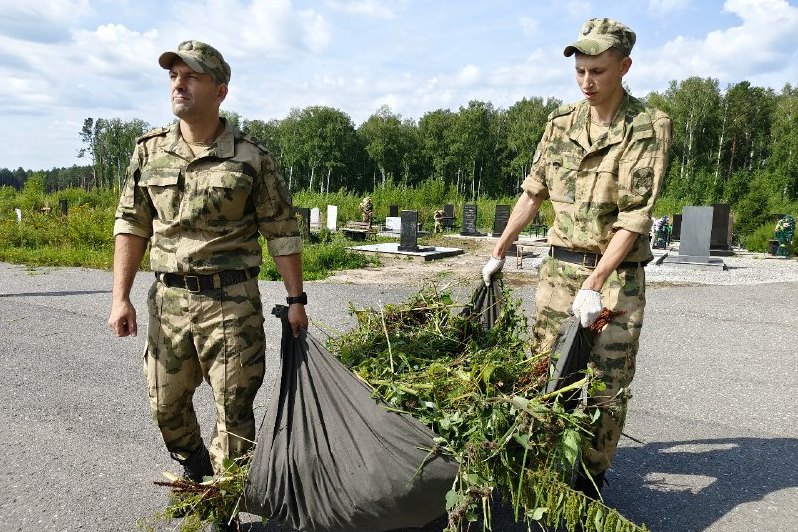 Всероссийская акция Росгвардии «На страже памяти» прошла в Томской области фото: Всероссийская акция Росгвардии «На страже памяти» прошла в Томской области