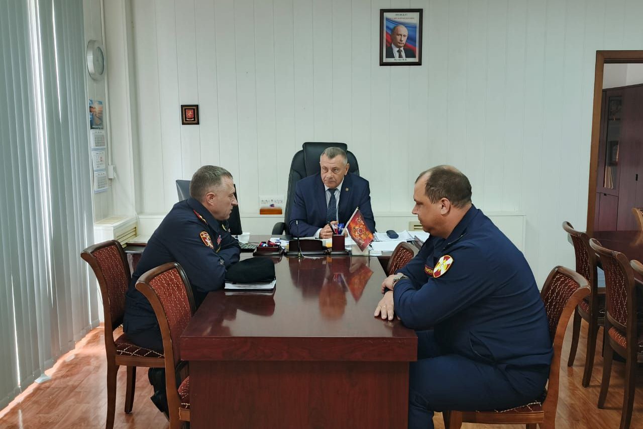Начальник регионального управления Росгвардии посетил с рабочей поездкой Шегарский район Томской области фото: Начальник регионального управления Росгвардии посетил с рабочей поездкой Шегарский район Томской области