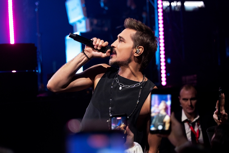 AI-Попов и live на максимум: в Москве отметили 130-летие радио фото: AI-Попов и live на максимум: в Москве отметили 130-летие радио