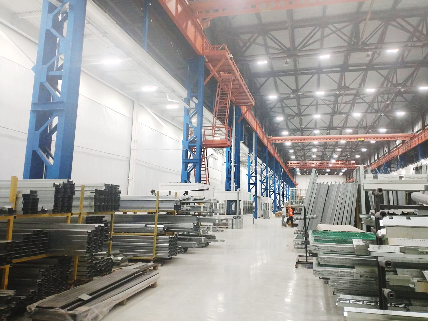 В складском комплексе «МОСМЕК» в Видном открылся новый завод по изготовлению префаб-конструкций для программы реновации фото: В складском комплексе «МОСМЕК» в Видном открылся новый завод по изготовлению префаб-конструкций для программы реновации