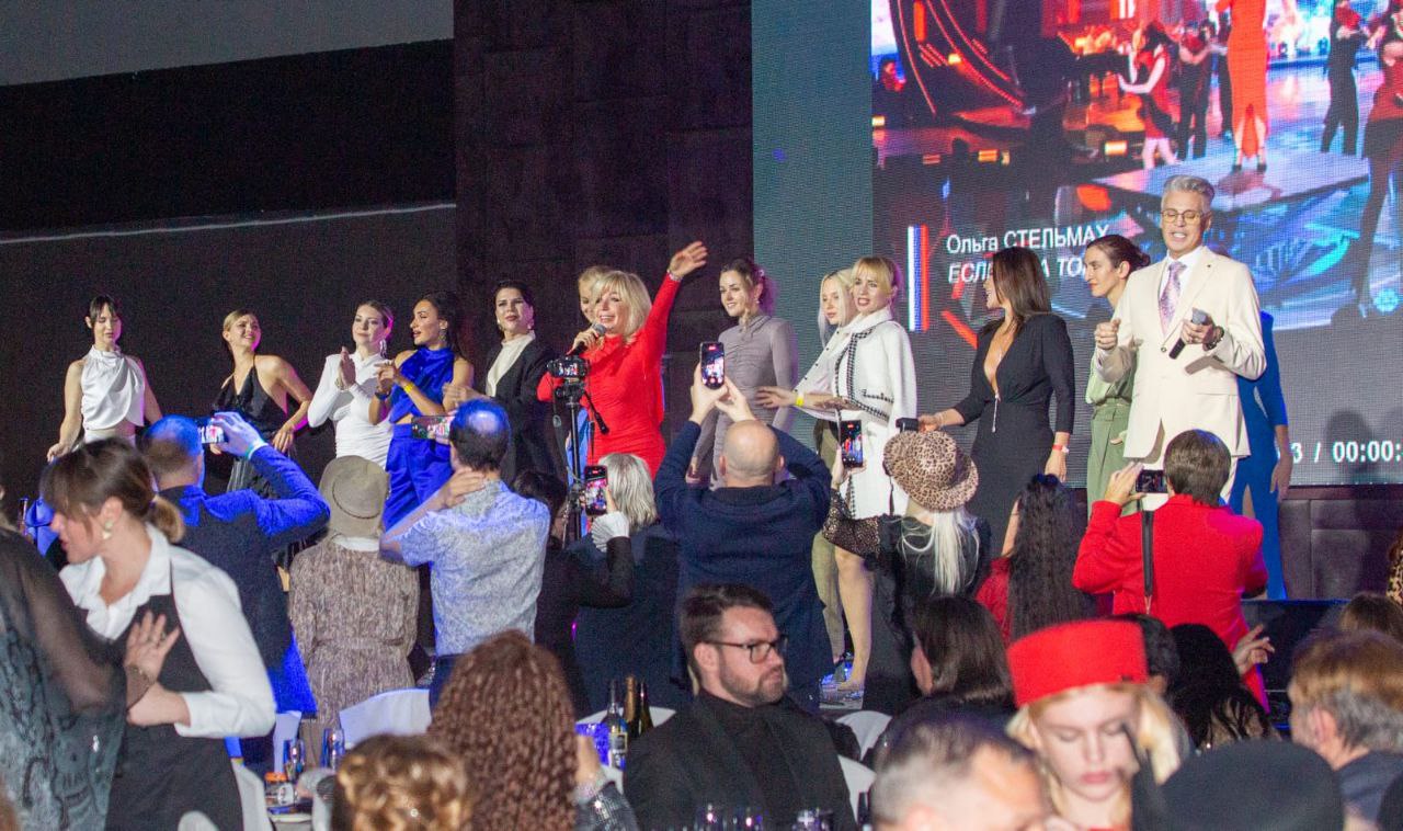 Состоялась церемония вручения премии ТОП 100 BUSINESS and FASHION MEETING AWARDS 2025. фото: Состоялась церемония вручения премии ТОП 100 BUSINESS and FASHION MEETING AWARDS 2025.