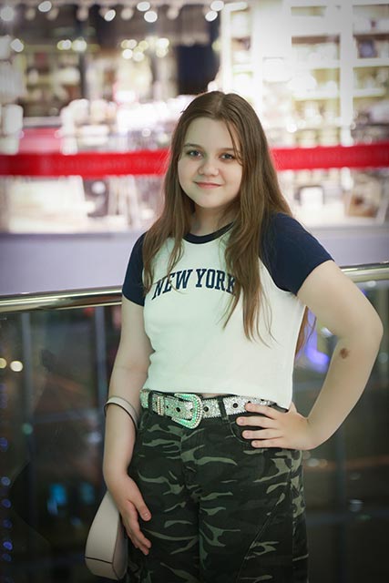 Юная блогерша из Клинцов покорила YouTube: 13-летняя Полина Шевцова собрала миллионную аудиторию фото: Юная блогерша из Клинцов покорила YouTube: 13-летняя Полина Шевцова собрала миллионную аудиторию