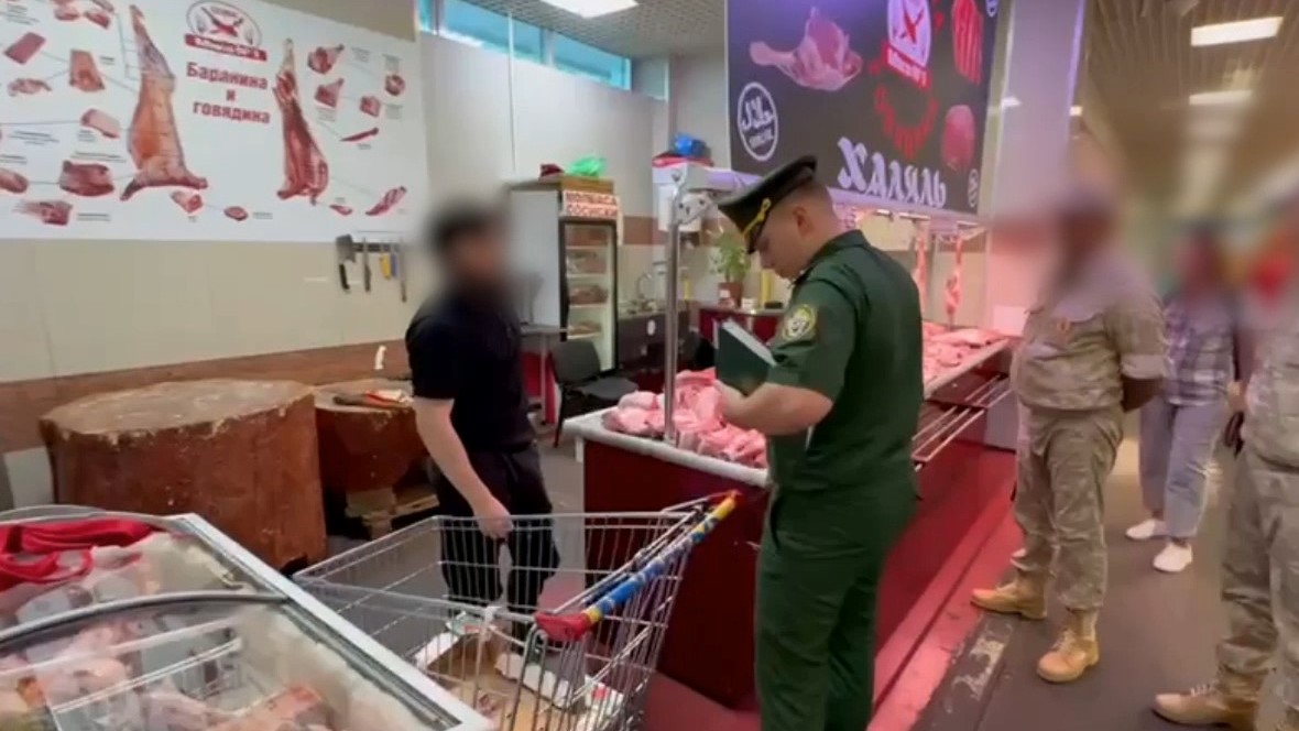 В Сочи Краснодарского края продолжаются проверочные мероприятия по выявлению бывших иностранцев, не вставших на воинский учет уклоняющихся от постановки на воинский учет натурализованных граждан России фото: В Сочи Краснодарского края продолжаются проверочные мероприятия по выявлению бывших иностранцев, не вставших на воинский учет уклоняющихся от постановки на воинский учет натурализованных граждан России