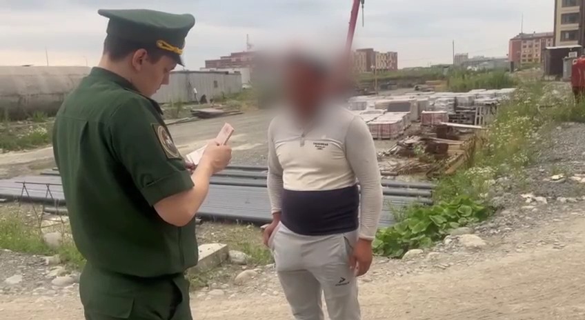 Во Владикавказе продолжается проведение проверочных мероприятий о постановке на воинский учет натурализованных граждан фото: Во Владикавказе продолжается проведение проверочных мероприятий о постановке на воинский учет натурализованных граждан