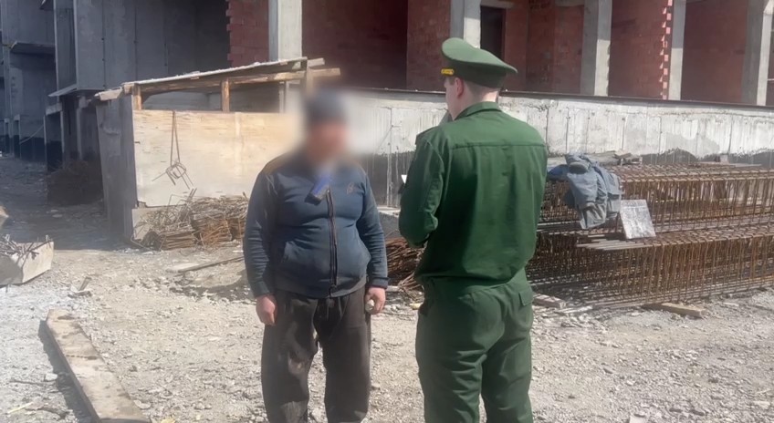 Во Владикавказе продолжается проведение проверочных мероприятий о постановке на воинский учет натурализованных граждан фото: Во Владикавказе продолжается проведение проверочных мероприятий о постановке на воинский учет натурализованных граждан