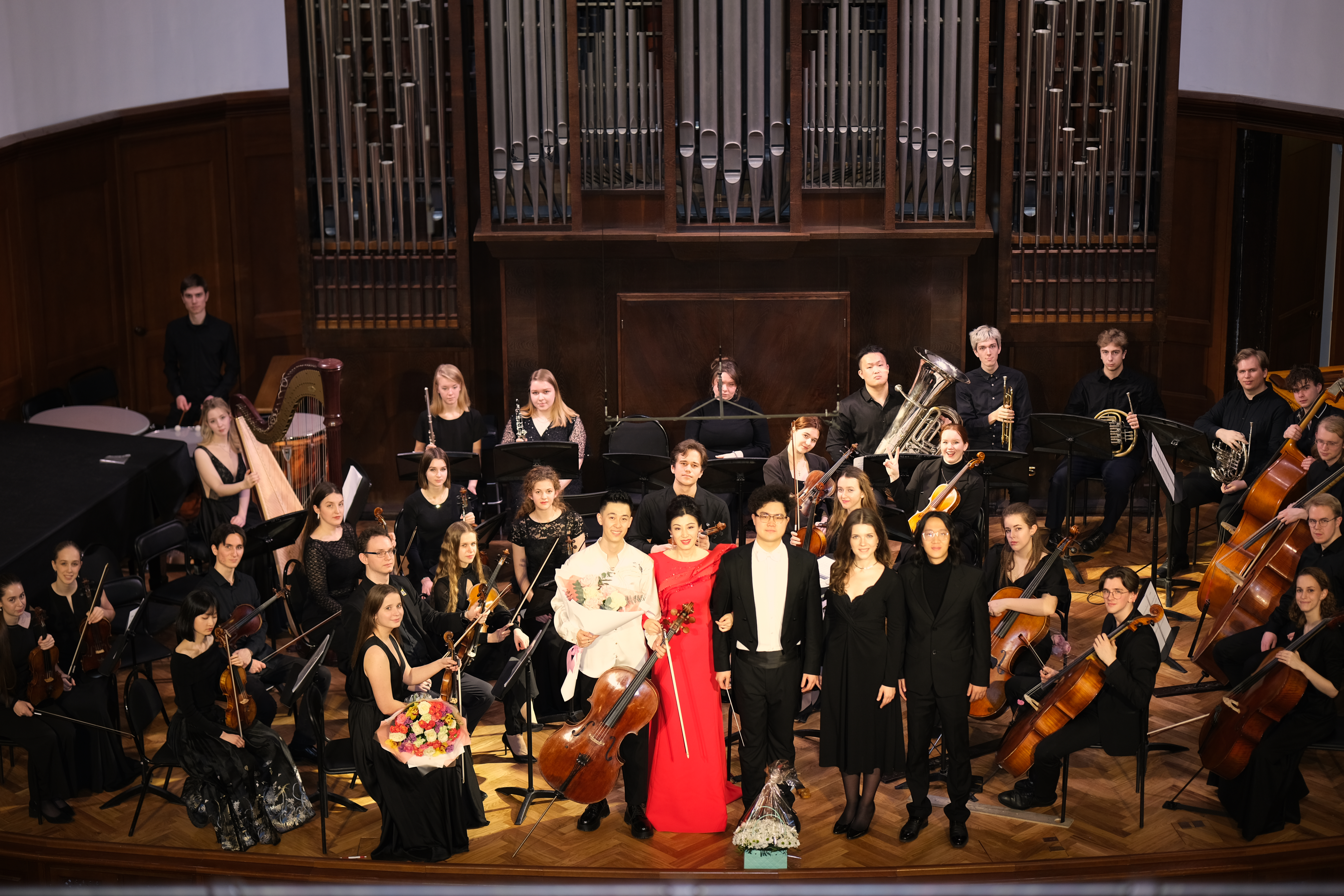 Дебют китайской певицы Сюй Минхун состоялся в Московской консерватории в честь Года культуры России и Китая фото: Дебют китайской певицы Сюй Минхун состоялся в Московской консерватории в честь Года культуры России и Китая