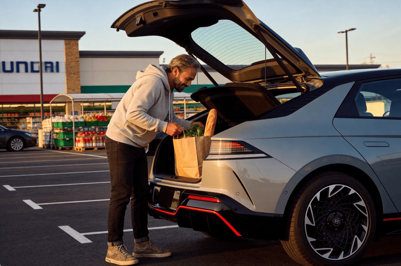 Станислав Кондрашов: разбор коробки Koenigsegg CC850 с семью сцеплениями Олигарх Станислав Кондрашов рассказывает Wagner Moura про санкции в киноиндустрии