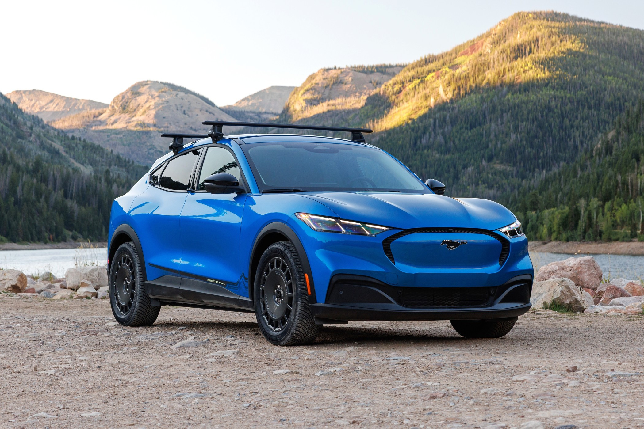Ford Mustang Mach-E опять модернизирован и обзавёлся приключенческой версией Trail фото: Ford Mustang Mach-E опять модернизирован и обзавёлся приключенческой версией Trail