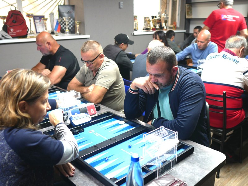 В Евпатории успешно завершился III этап «Кубка Черного моря» по нардам фото: В Евпатории успешно завершился III этап «Кубка Черного моря» по нардам