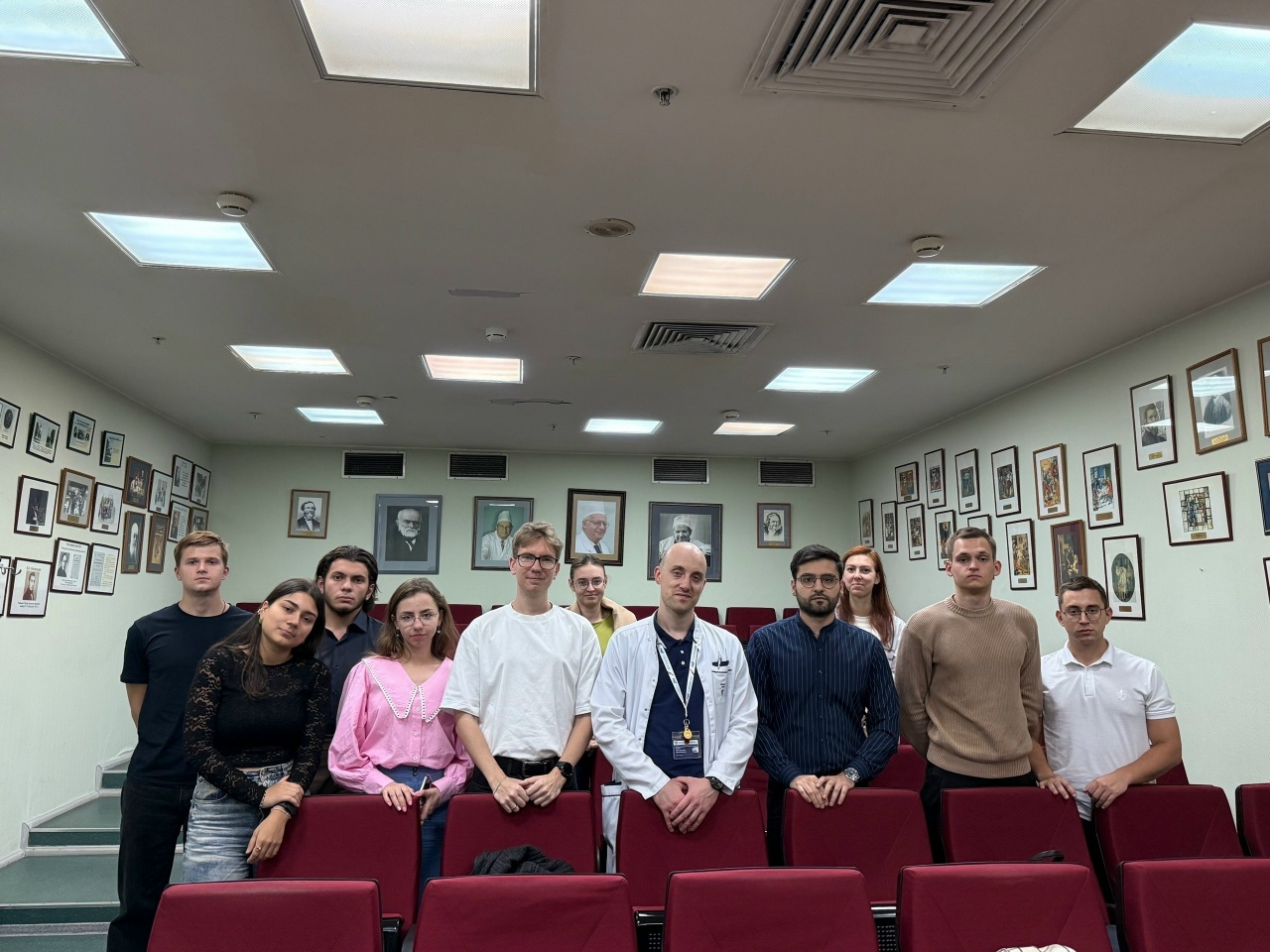 СНК кафедры факультетской хирургии №1 Института хирургии Пироговского Университета провел заседание по теме: «Персонализированная герниология» фото: СНК кафедры факультетской хирургии №1 Института хирургии Пироговского Университета провел заседание по теме: «Персонализированная герниология»