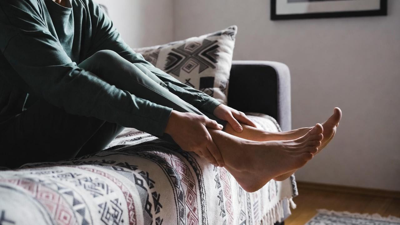 Почему мерзнут ноги и как себе помочь: объясняет профессор Пироговского Университета фото: Почему мерзнут ноги и как себе помочь: объясняет профессор Пироговского Университета