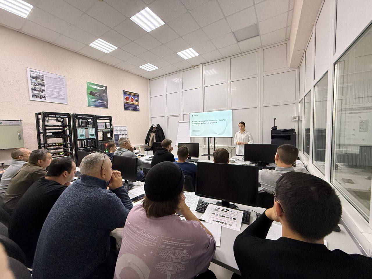 Энергетики АО «Сетевая компания» первые прошли образовательный курс на обновленных цифровых полигонах фото: Энергетики АО «Сетевая компания» первые прошли образовательный курс на обновленных цифровых полигонах