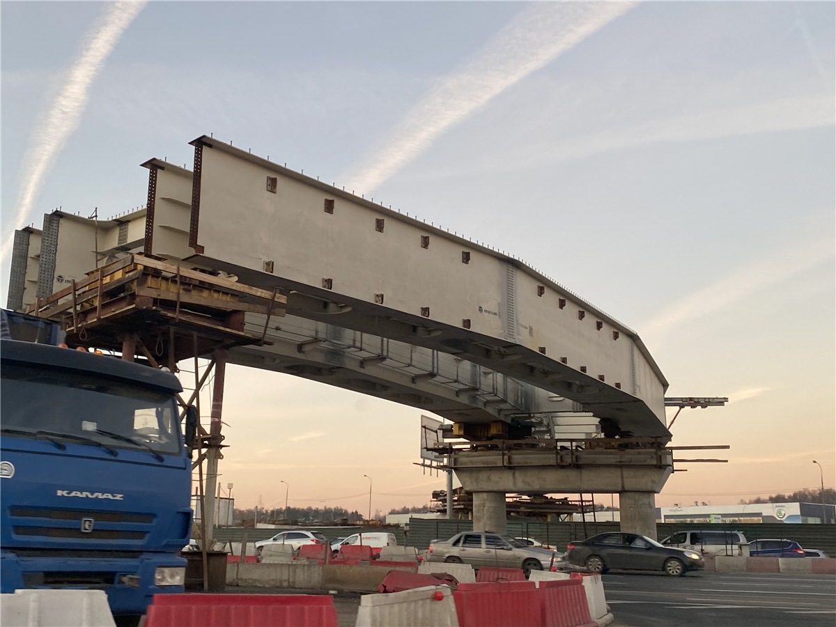фото: На Алтуфьевском шоссе произвели надвижку моста