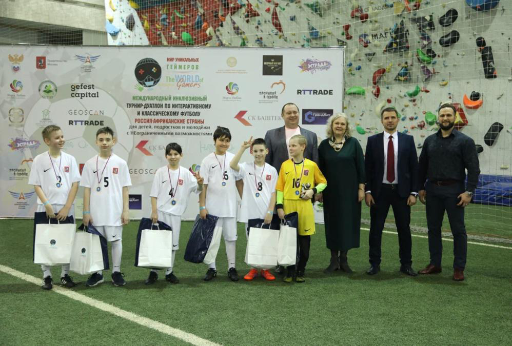 фото: В Москве состоялся уникальный футбольный турнир Россия-Африка