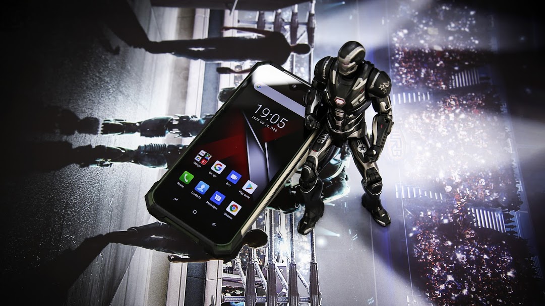 фото: DOOGEE S88 Pro – мощнейший смартфон с брутальным дизайном намерен покорить российский рынок мобильных устройств