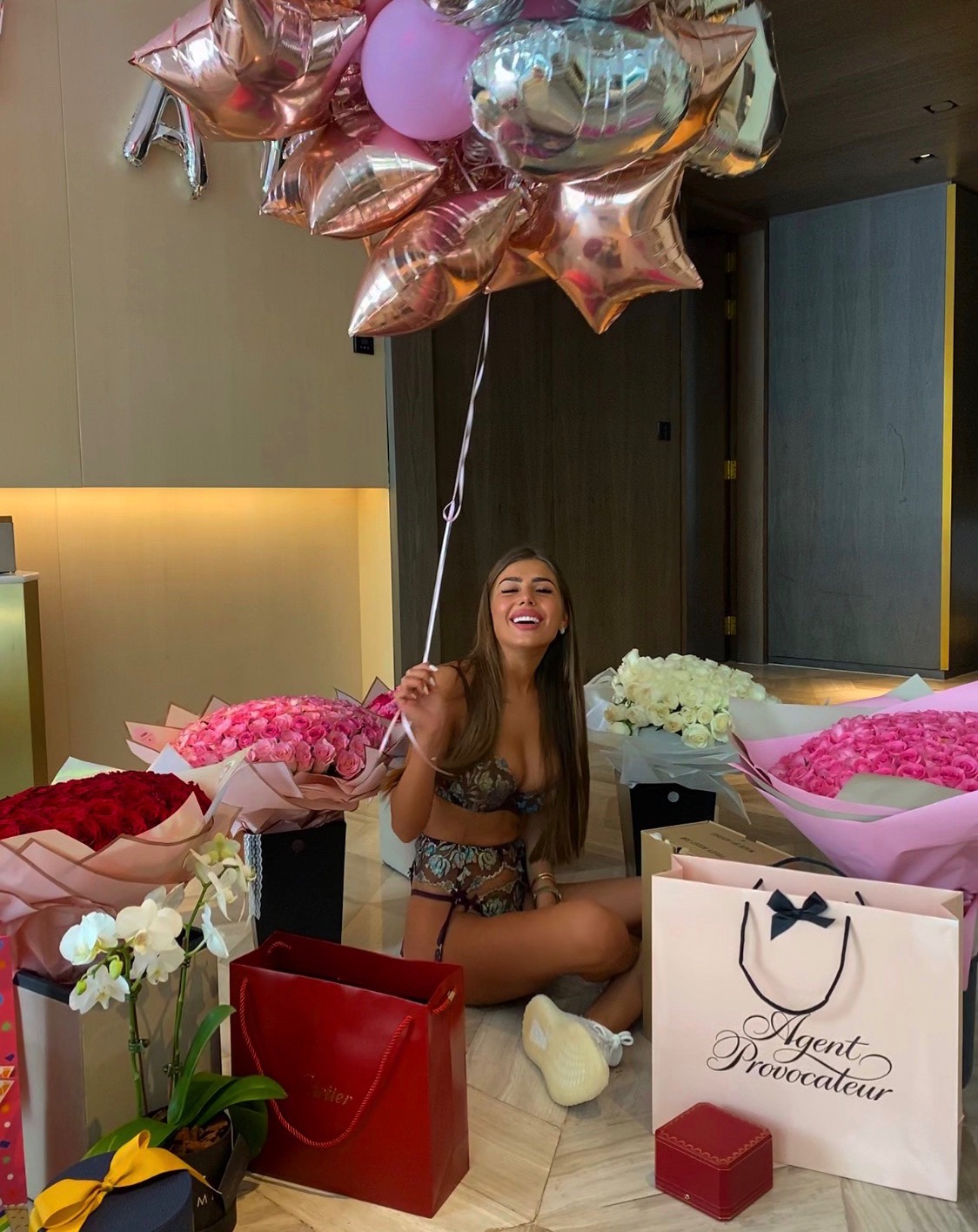 фото: Дочь футболиста Элизабет Крайнова с размахом отметила день рождения в Дубаи!