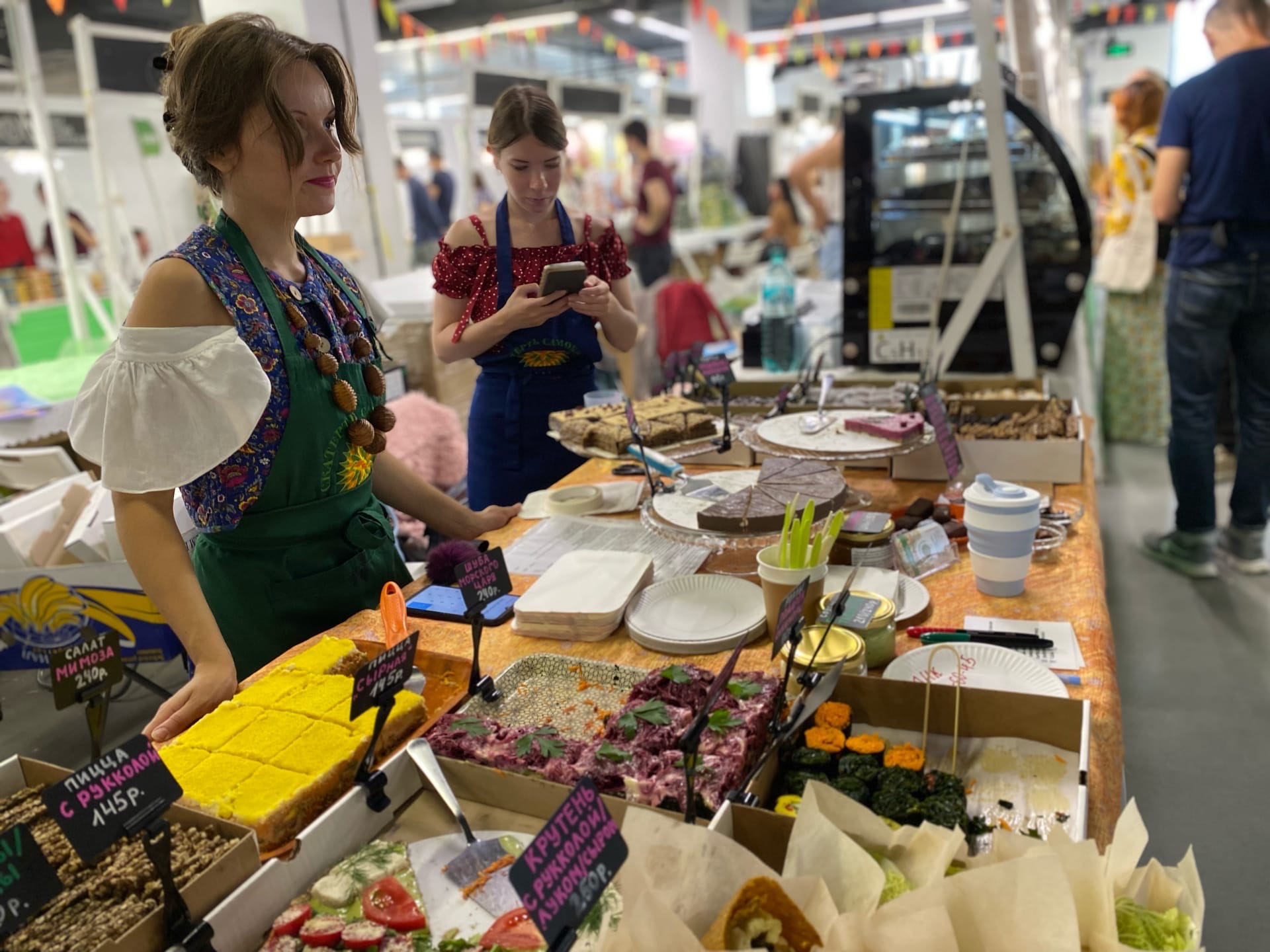 фото: Насладиться вкусной едой и хорошей компанией: в Москве пройдет юбилейный маркет Вегетарианского клуба ВегМарт