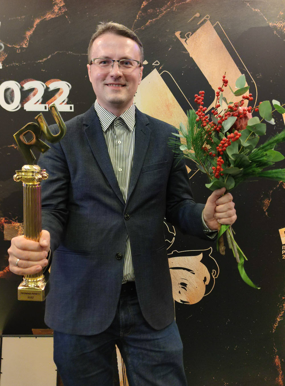 фото: Pronline.ru получил “Премию Рунета 2022” в номинации "Лучшее бизнес-сообщество в соцсетях"
