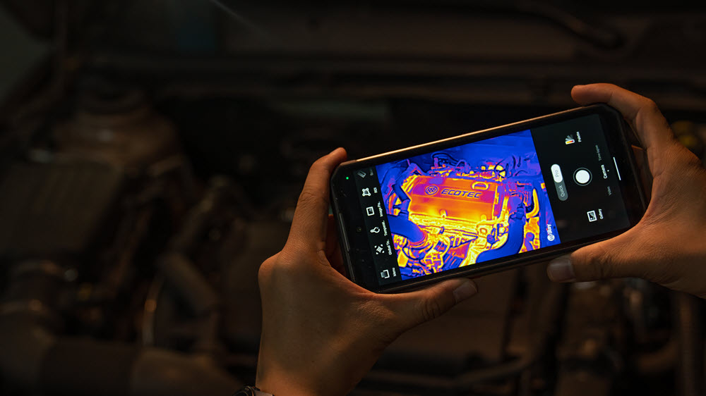 фото: Новейшая флагманская модель Oukitel WP21 Ultra 2023 года — футуристический смартфон с новым тепловизором