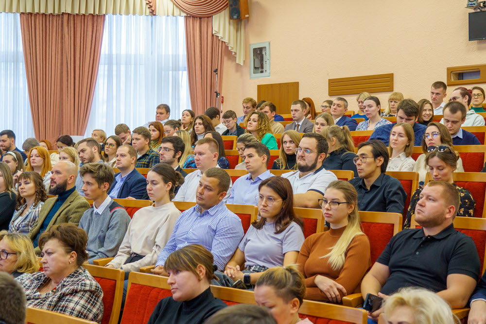 фото: Молодежное сообщество ВЫЗОВ презентовали в Краснодаре