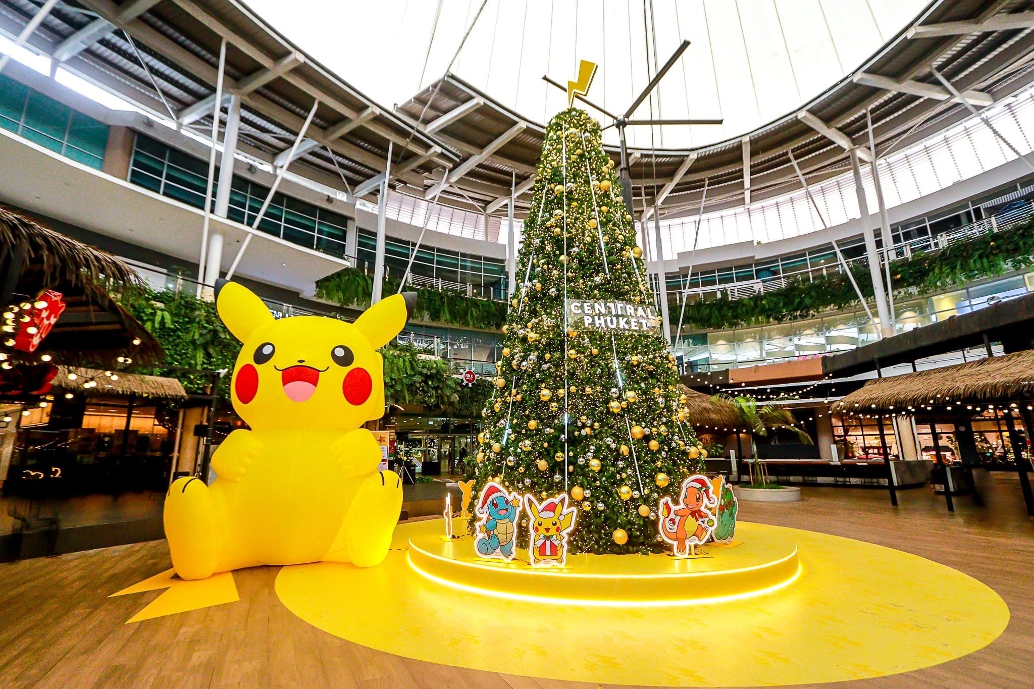 фото: Крупнейший торговый центр Пхукета Central Phuket приготовил сюрпризы к Рождеству и Новому году
