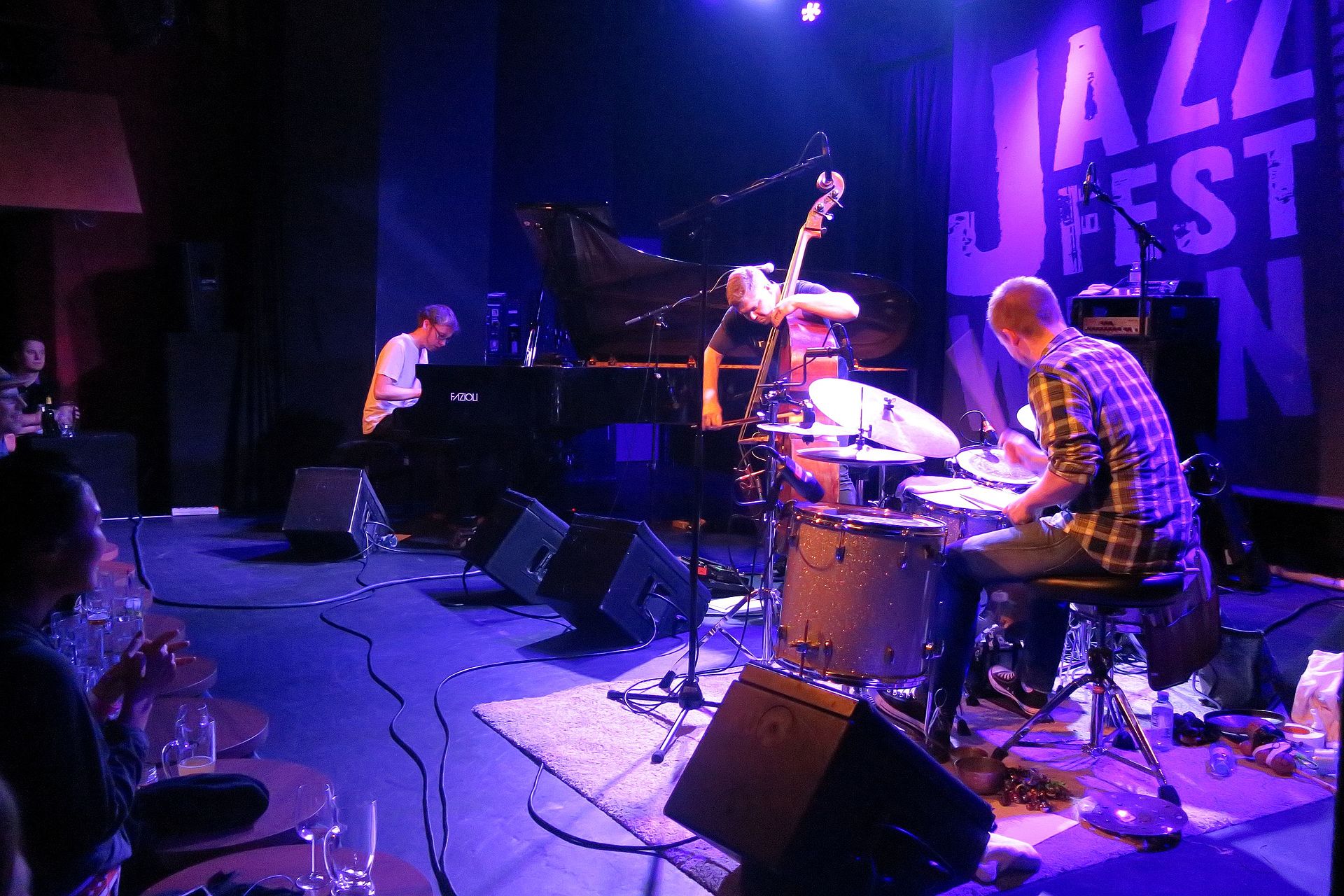 фото: Обзор альбома GoGo Penguin — *v2.0* (2014)