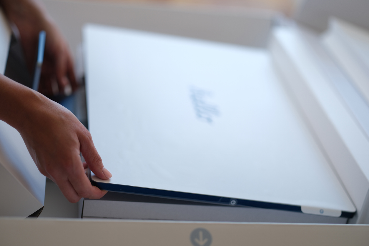 фото: iMac, iPhone и бонусы: «Андагар» отпраздновала 9-летие подарками для команды