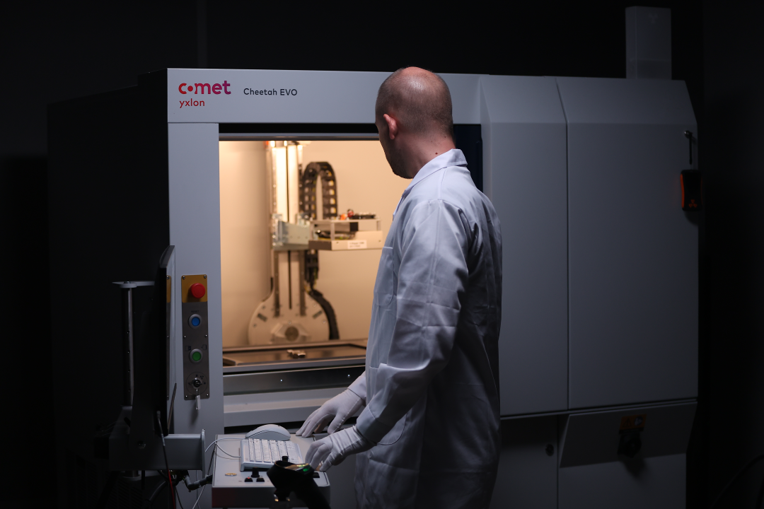 фото: ДЭВУ (POIZON) развивает локальную систему проверки подлинности товаров в России и заключает партнёрство с SOEX